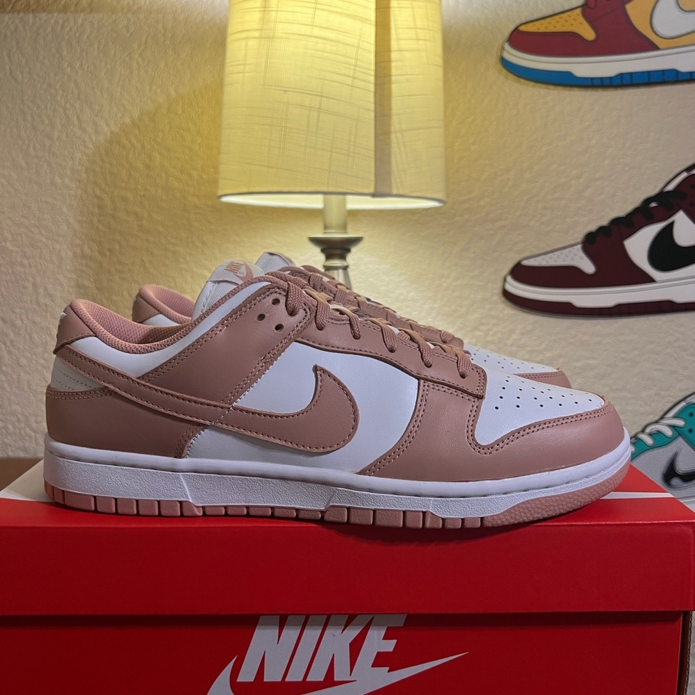 W Nike Dunk Low Rose Whisper size 11.5w 10m.